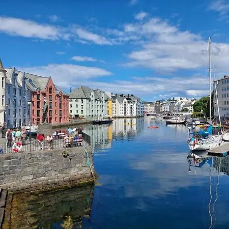 New * Ålesund